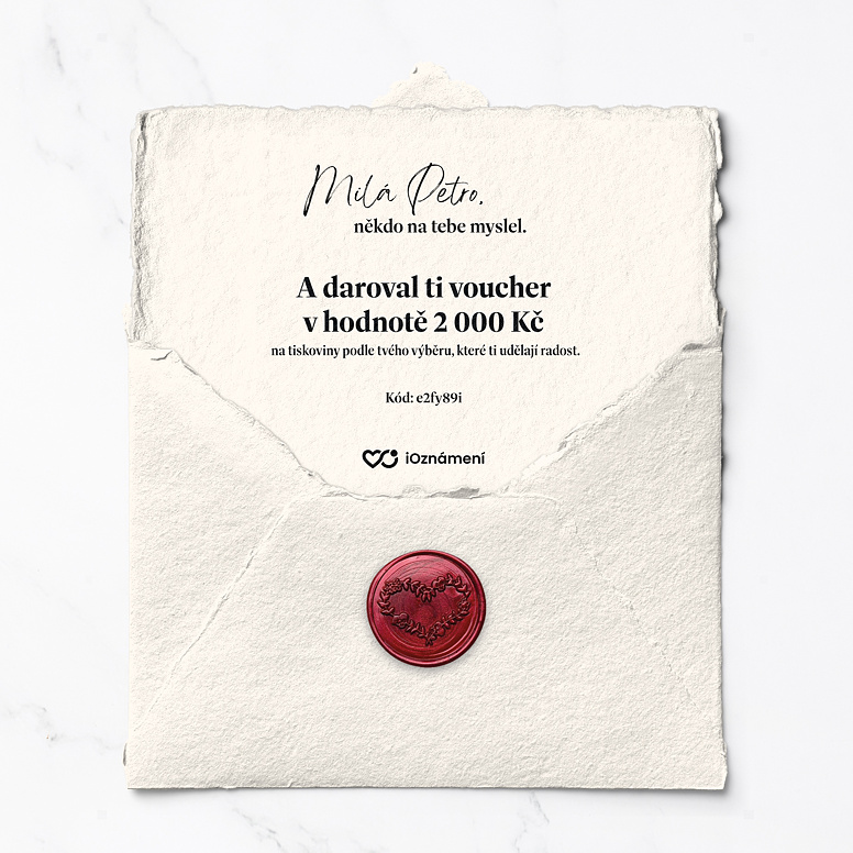 Dárkový voucher z ručního papíru s obálkou a pečetí 2 000 Kč